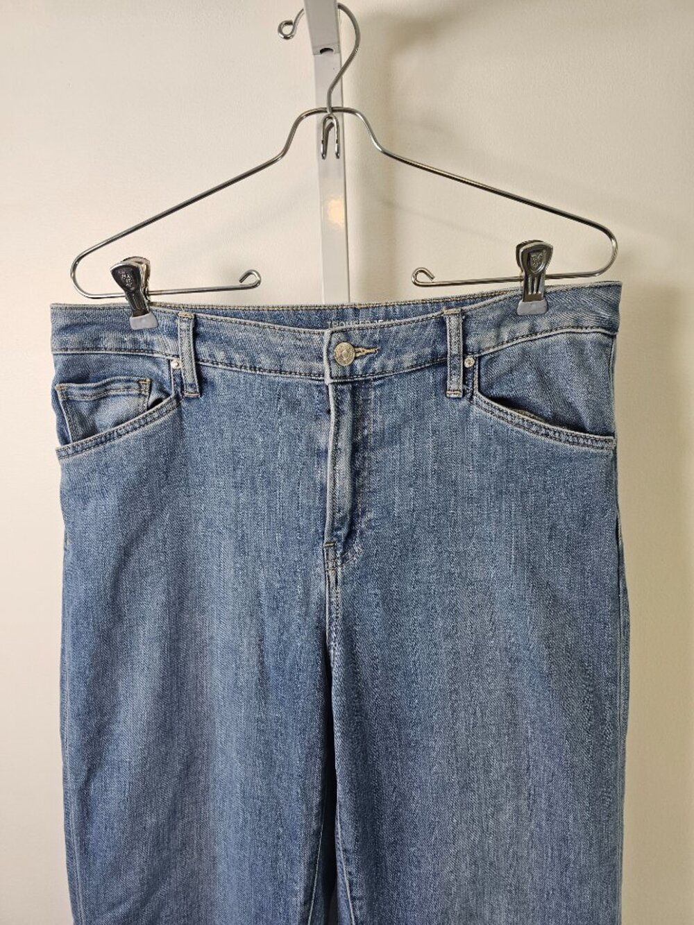 Chico's Trouser Jeans Blue Flared 1.5 (10R) - Picture 2 of 6